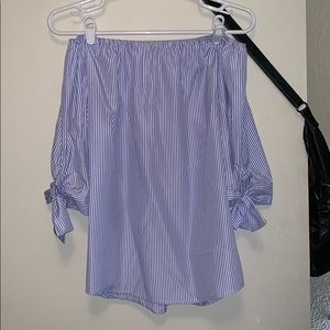 Off the shoulder’s blouse